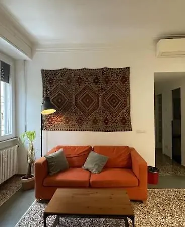 Lägenhet Cozy Near The Colosseum